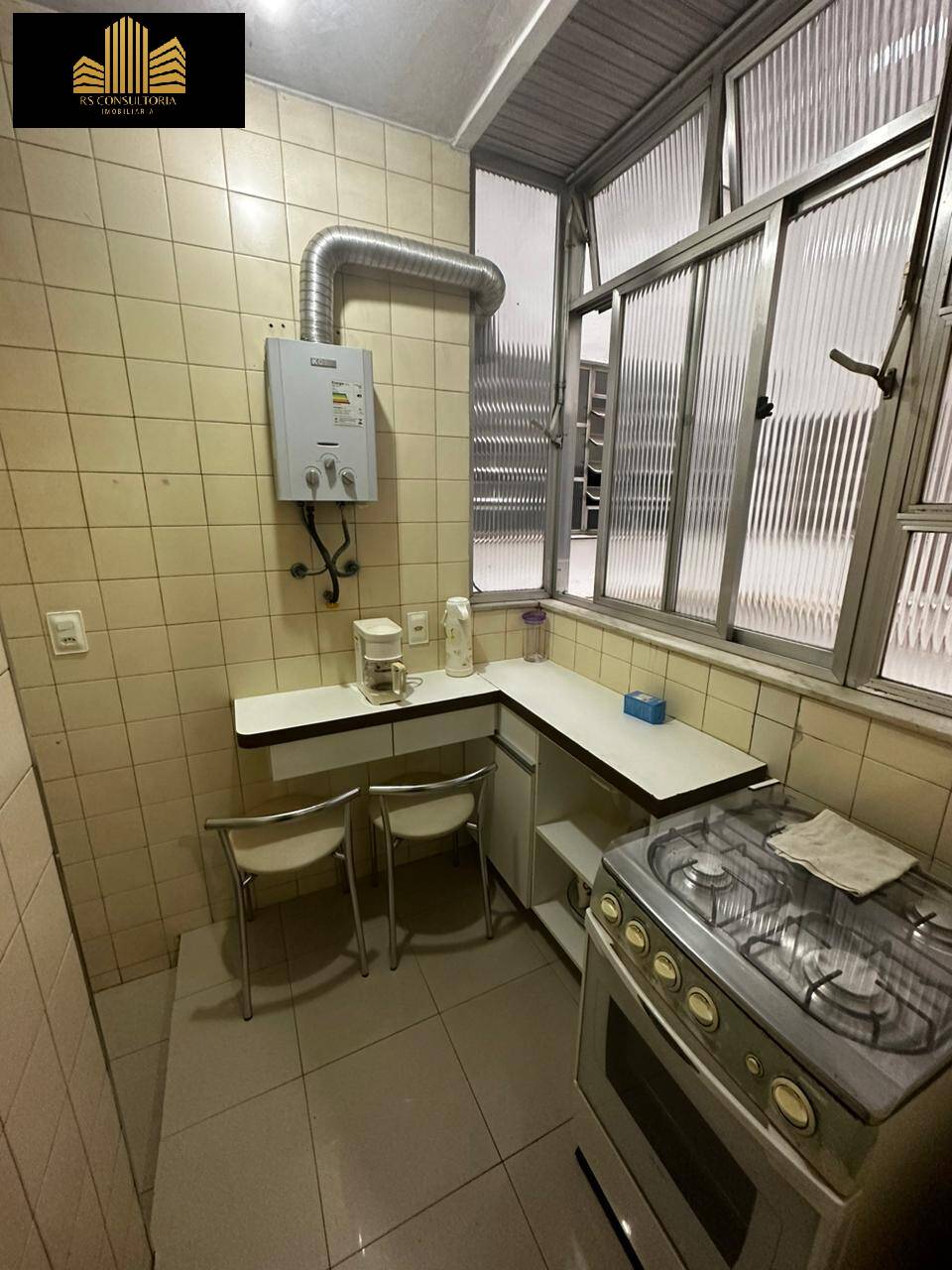 Apartamento para alugar com 1 quarto, 55m² - Foto 8